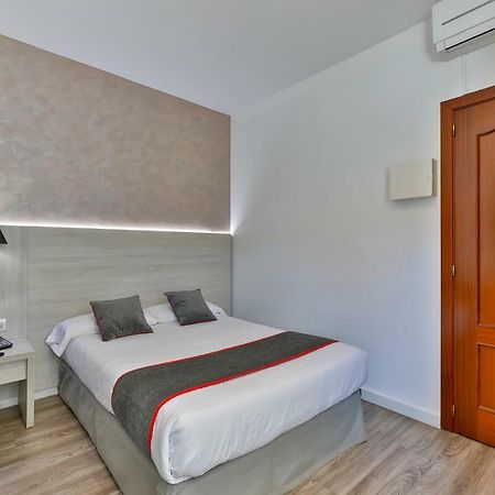 Hostal Soler Sant Joan De Villatorrada Extérieur photo