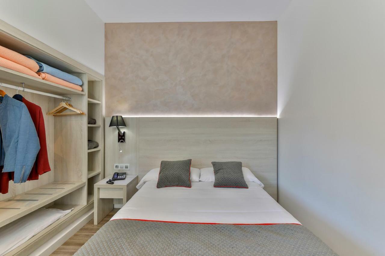 Hostal Soler Sant Joan De Villatorrada Extérieur photo
