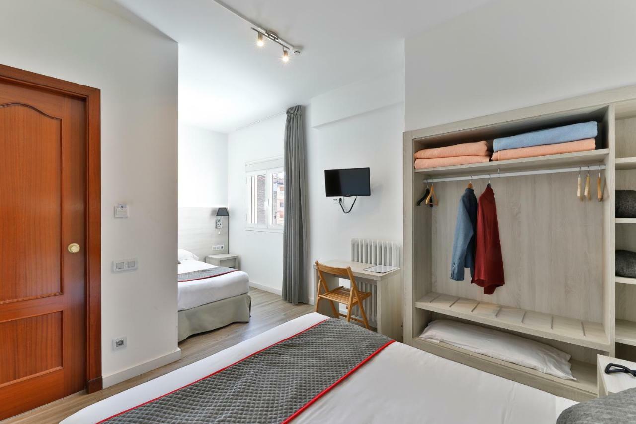 Hostal Soler Sant Joan De Villatorrada Extérieur photo
