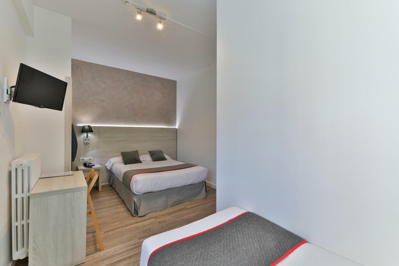 Hostal Soler Sant Joan De Villatorrada Extérieur photo